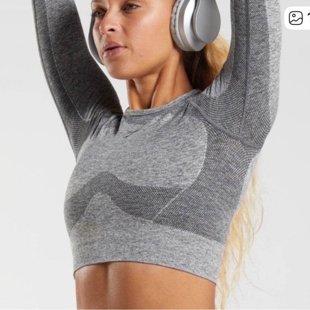 NWOT Gymshark Women's Seamless Cropped Long Sleeve Top Size  XS